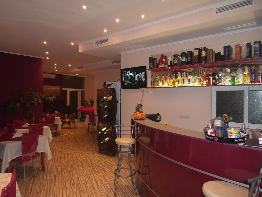 Hotel Paradise Aranyhomok Kültér fotó